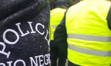 Nuevo intento de secuestro en Allen: una joven denunció que quisieron subirla a un auto